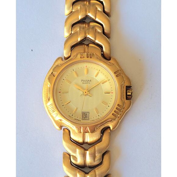 Vintage Pulsar Seiko Gold Watch: Japan-Made Excellence with Precision Quartz - Picture 2 of 9